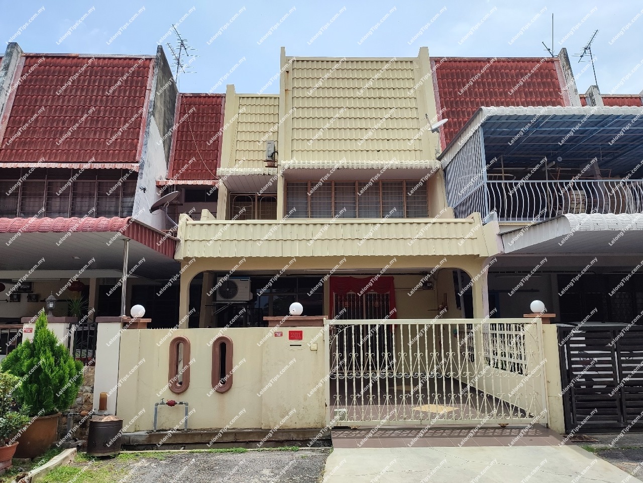 2 Storey Terrace House