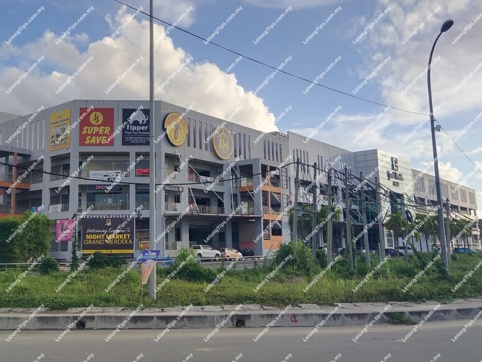 Retail Lot