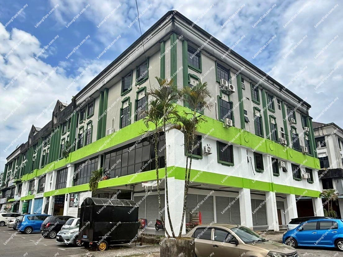 [Located within a commercial centre in Metro City] Apartment [Positioned in a high-growth corridor connecting Kuching city centre and Matang townships]