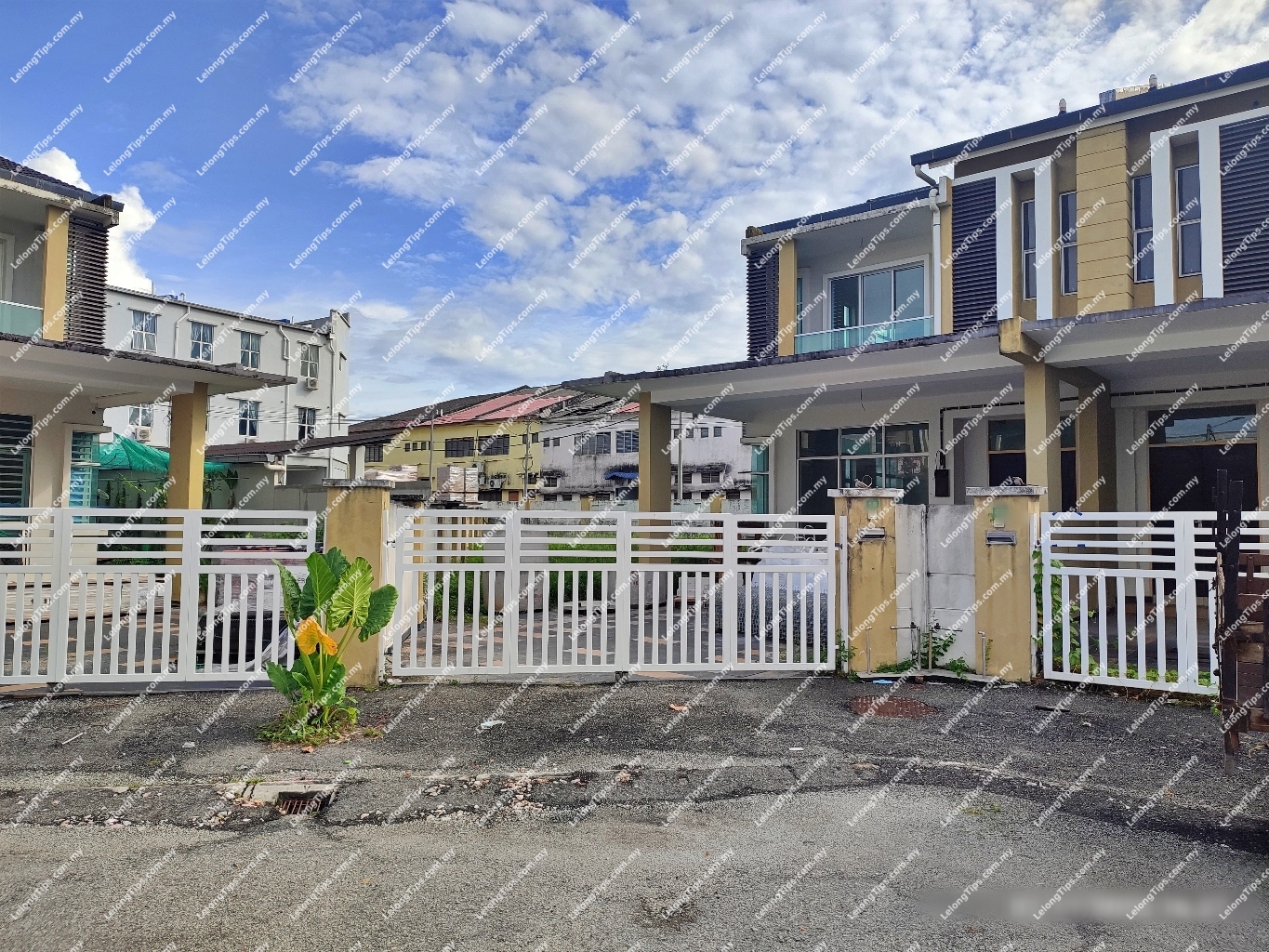 2 Storey Terrace House With Extra Land