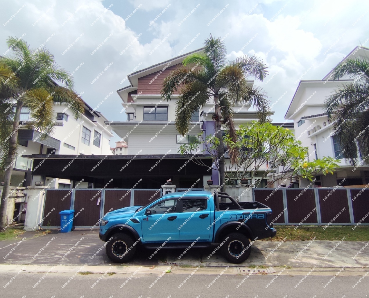 3 Storey Semi Detached House