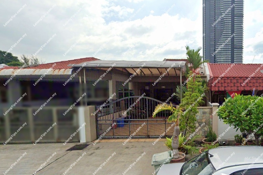1.5 Storey Terrace House