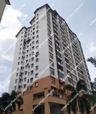 Apartment [4 min away from Cahaya LRT Station; 5 min to Spectrum Shopping Mall; 7 min to Galaxy Ampang Mall & Axis Fiesta Mall]