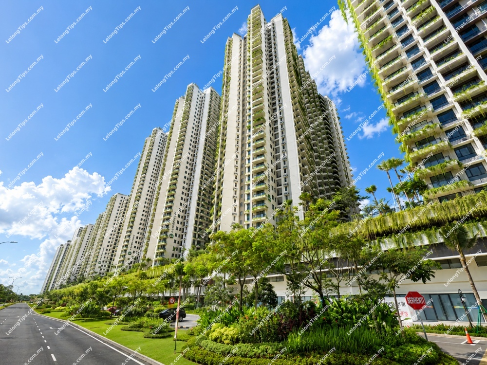 [Resort-Style Beachfront Living] Service Apartment [ 3 mins to Forest City Commercial Area]