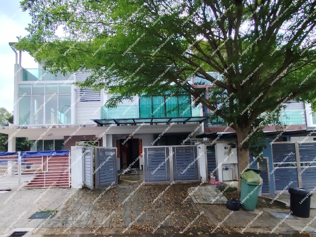 3 Storey Terrace House