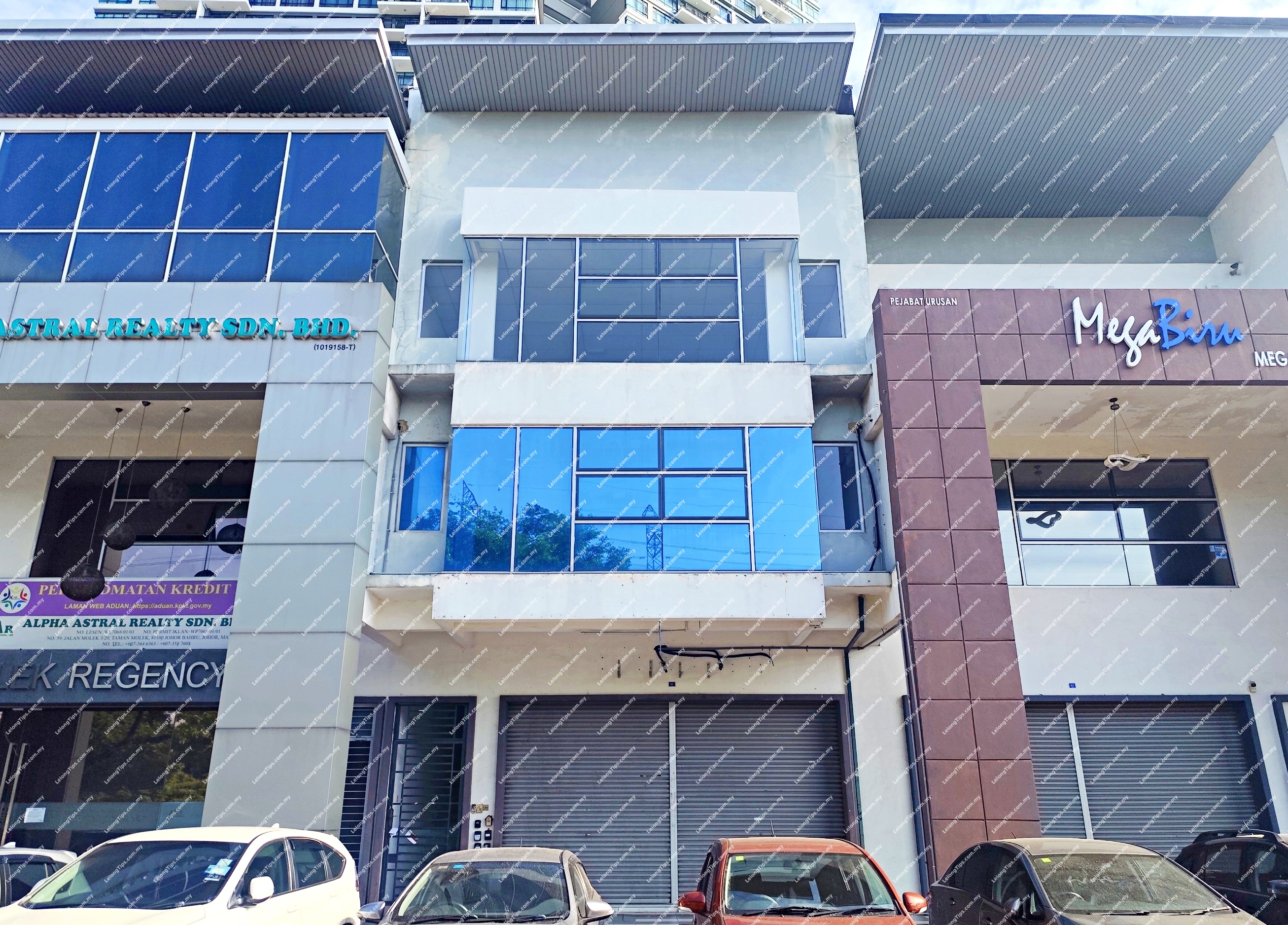 3 Storey Shop House