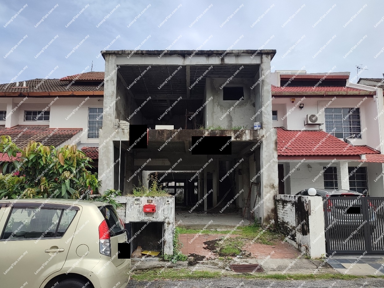 2.5 Storey Terrace House
