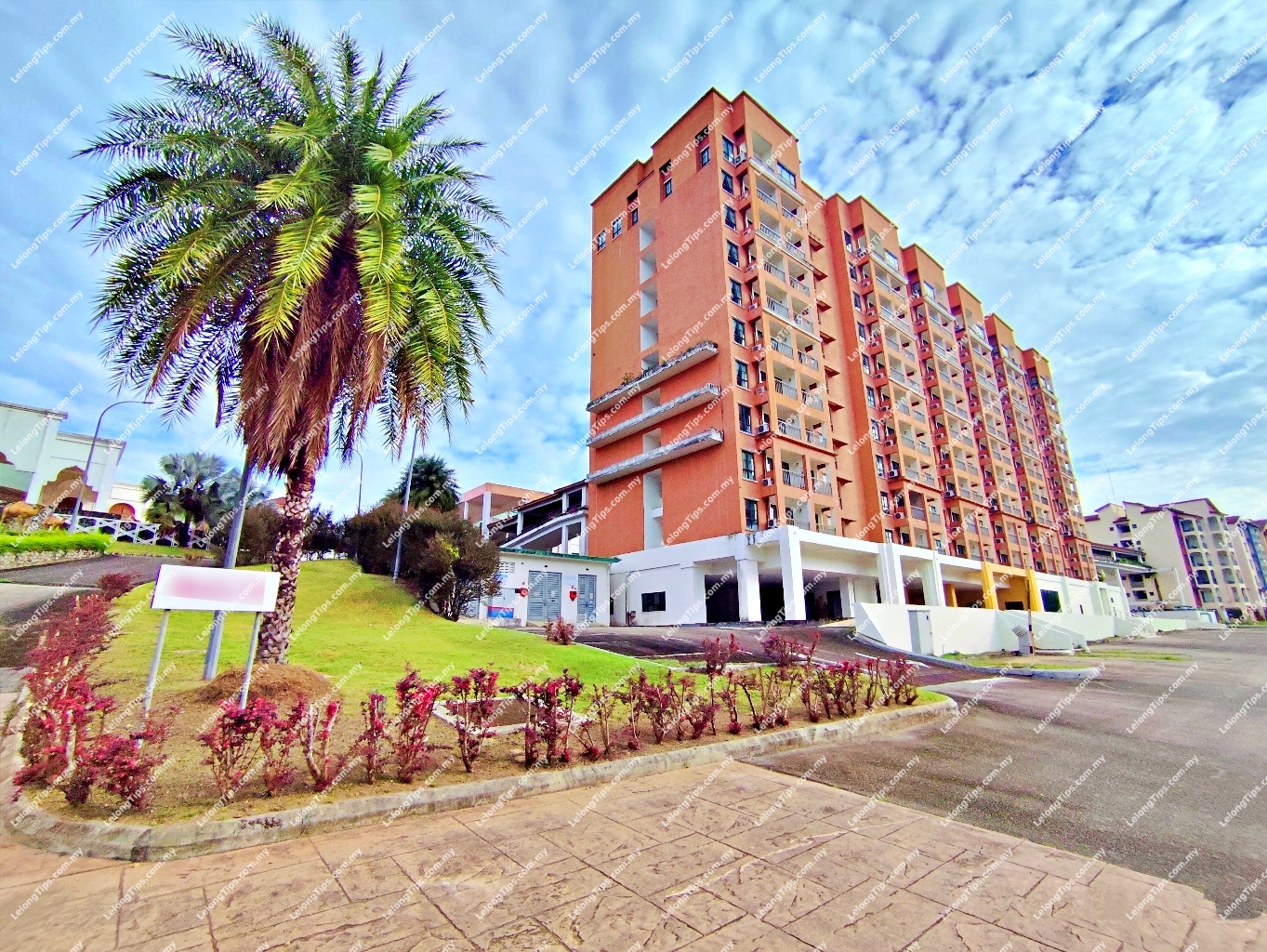 Studio Suite Service Apartment