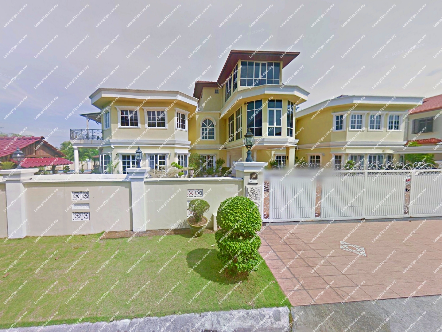 2.5 Storey Detached House