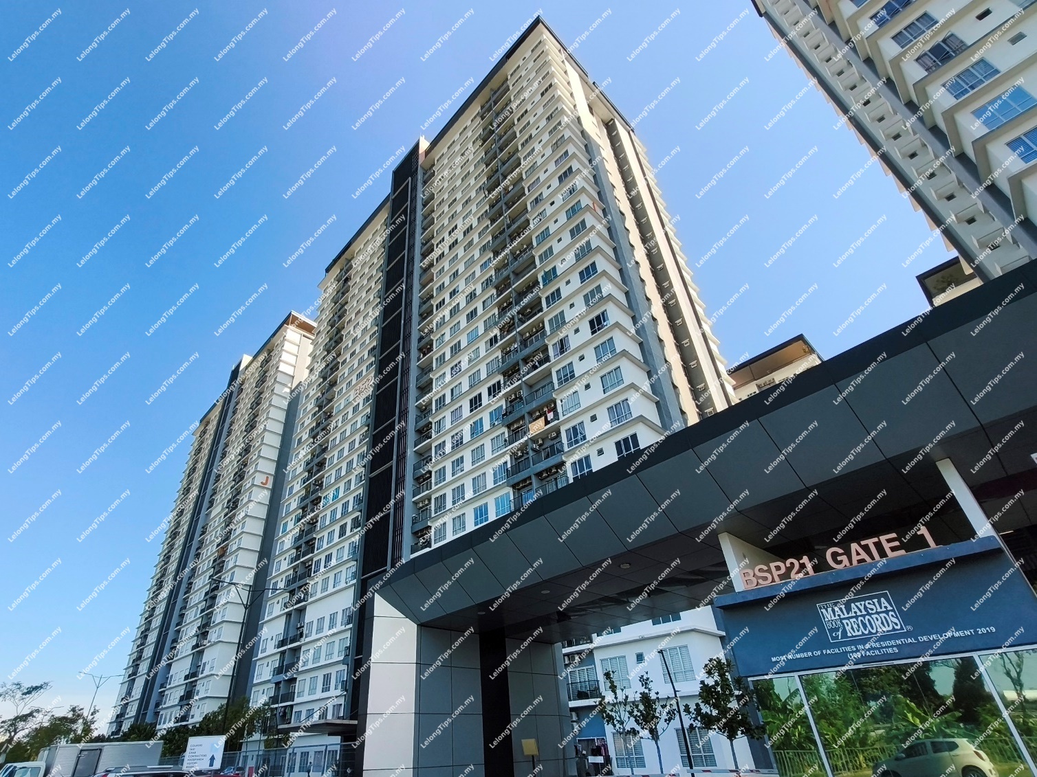 Service Apartment