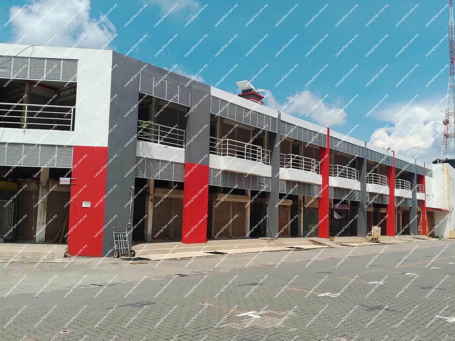 Shop Lot