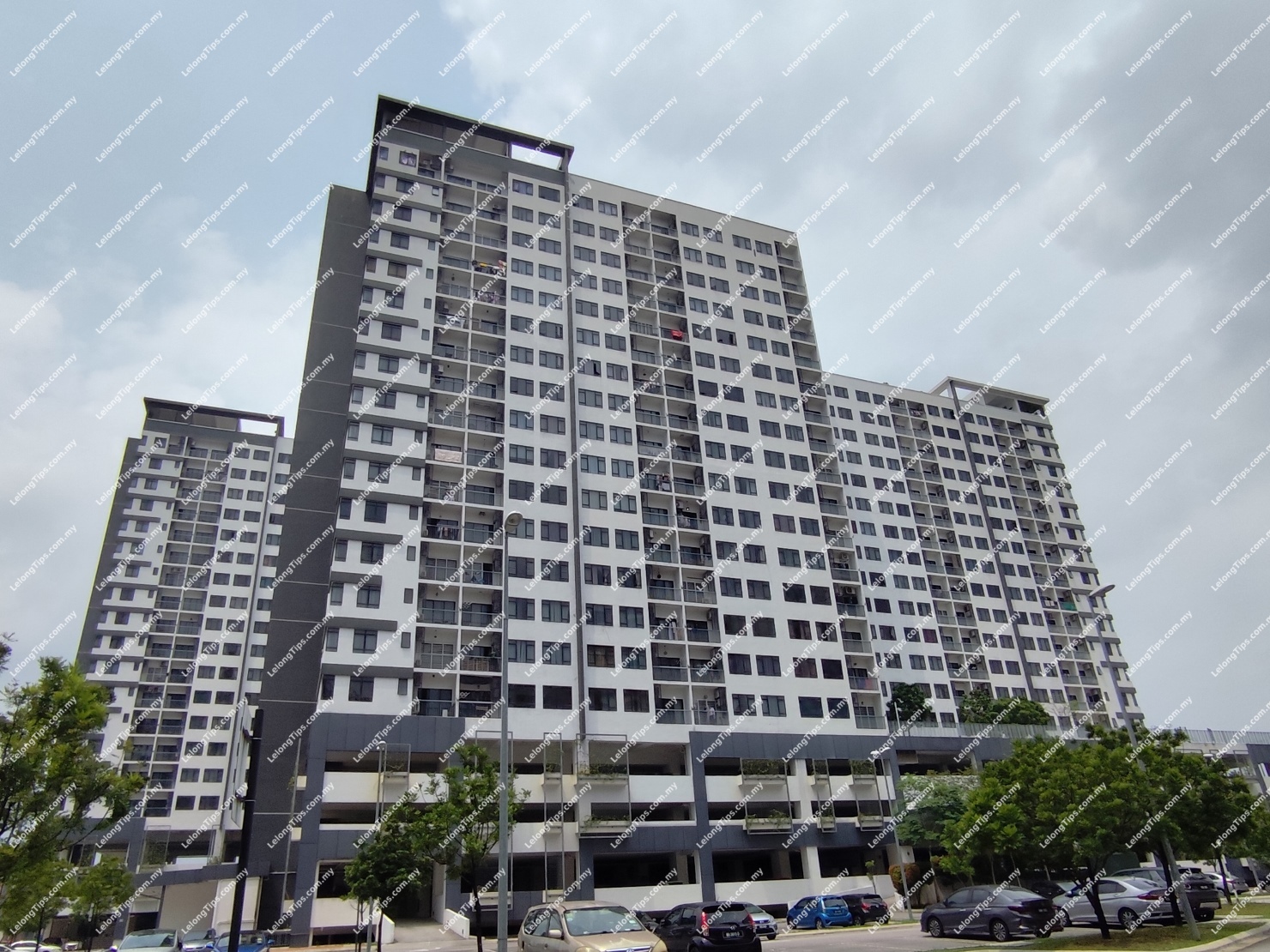 [4 min to Batu Tiga KTM Station] Condominium [8 min to AEON Mall Shah Alam]