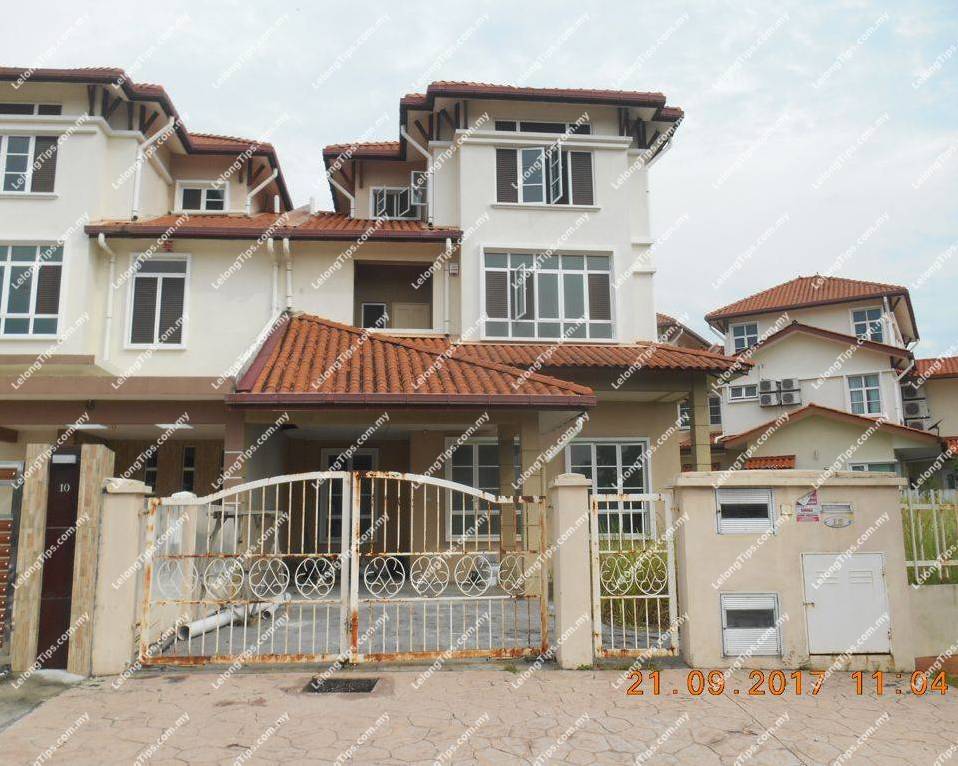 3 Storey Semi Detached House