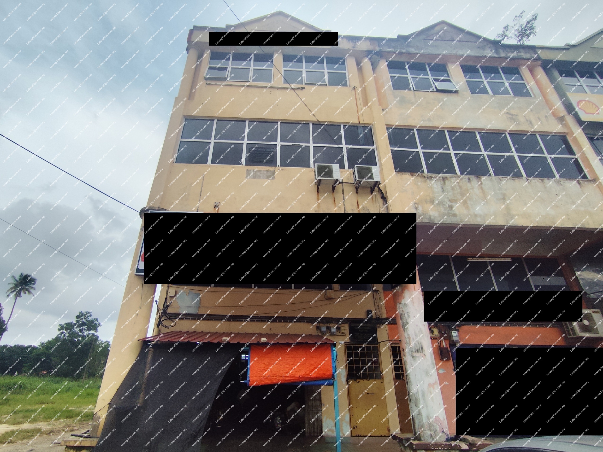 3 Storey Shop House
