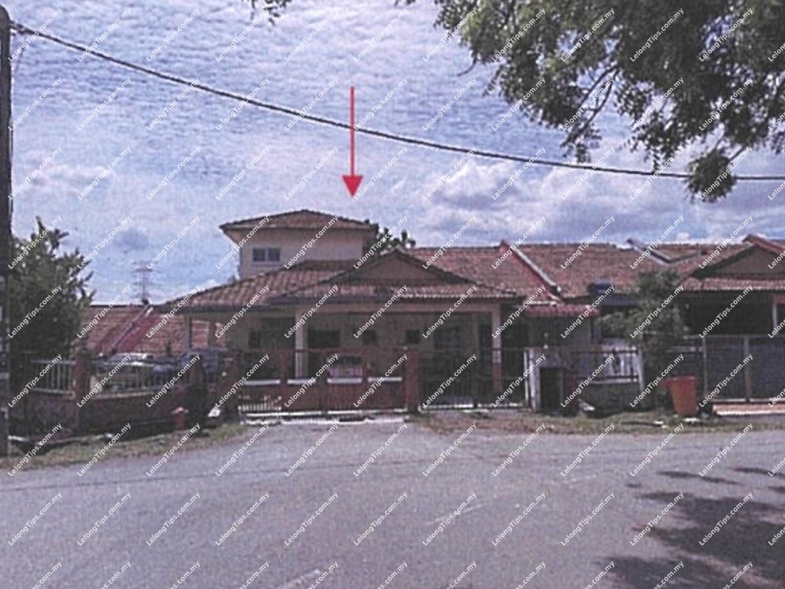 1.5 Storey Terrace House