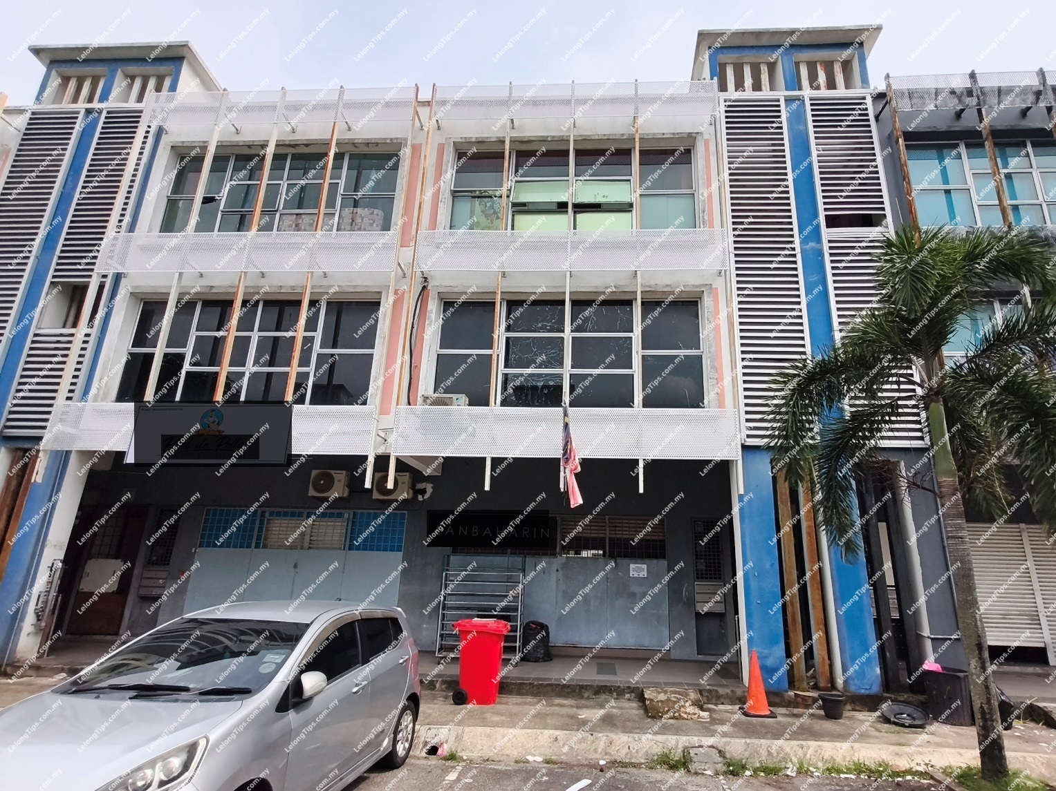 3 Storey Shop Office