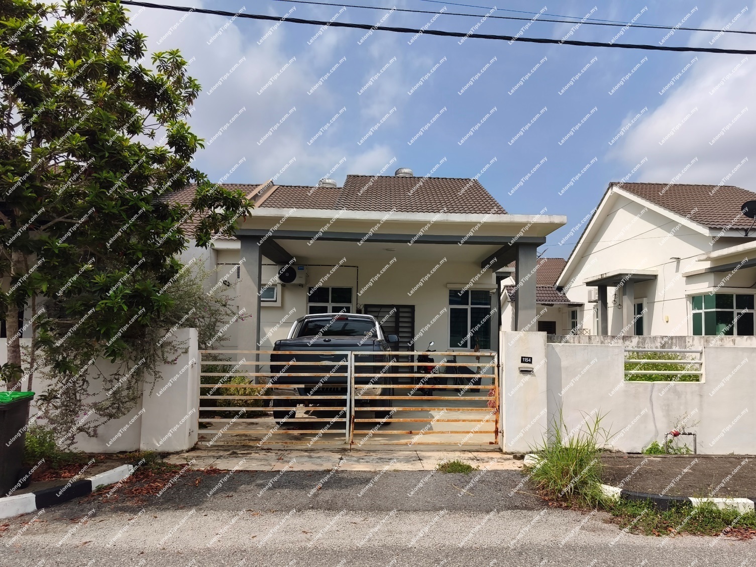 1 Storey Semi Detached House