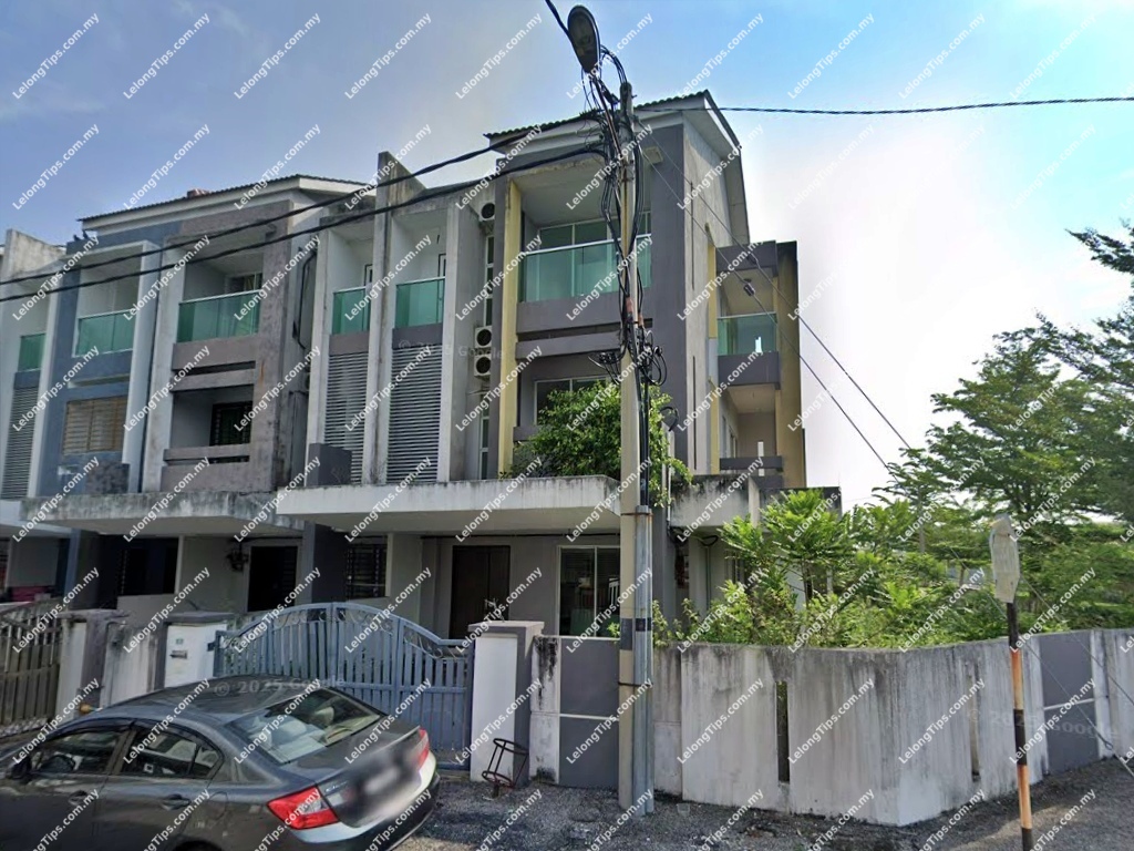 3 Storey Terrace House
