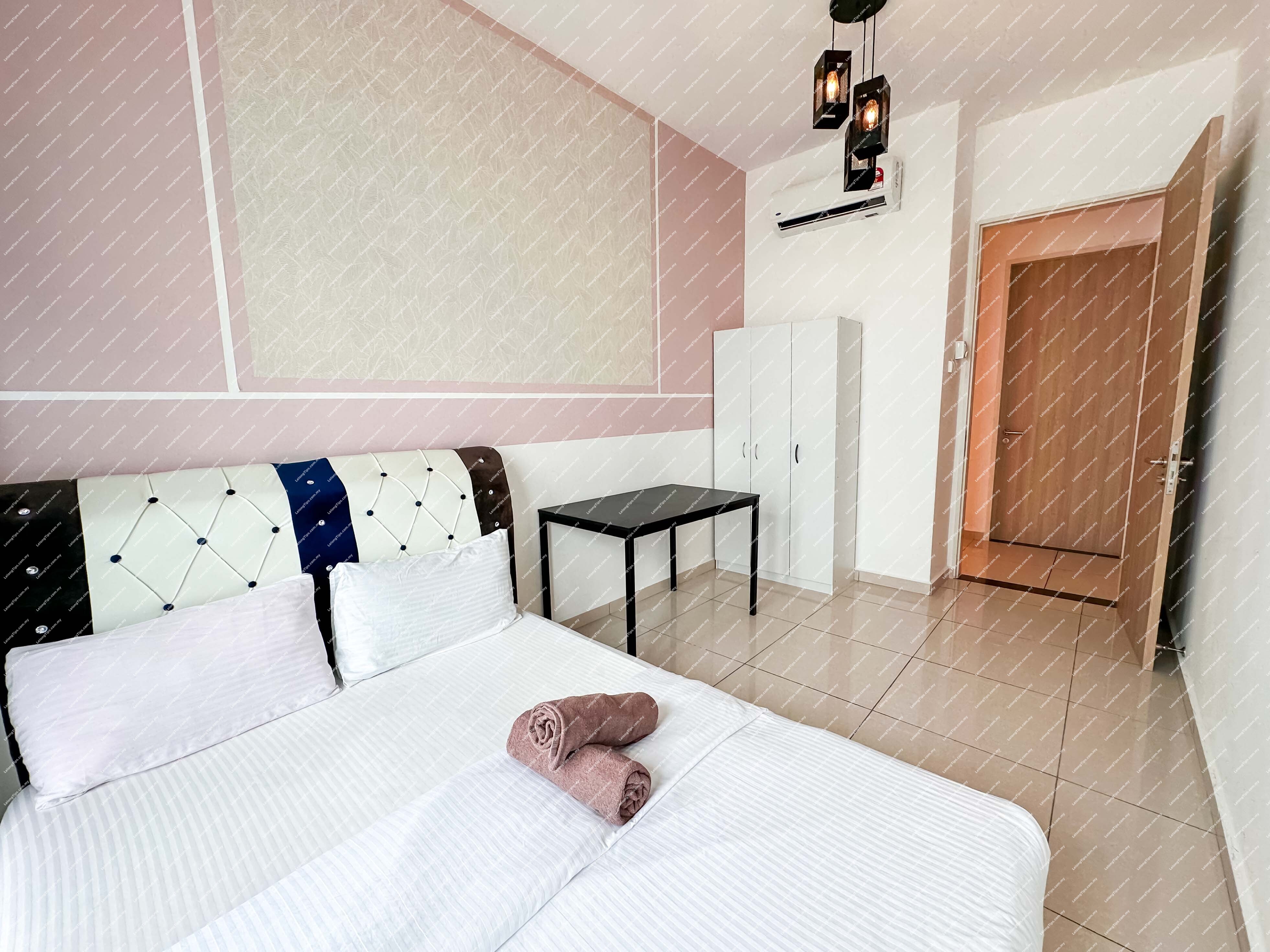 [Airbnb & Homestay Ready; Potential Gross Rental Yield of Up to 5.8% p.a.] Condominium [Enjoy Easy Access to Saloma Link Bridge, KLCC & Avenue K Mall]