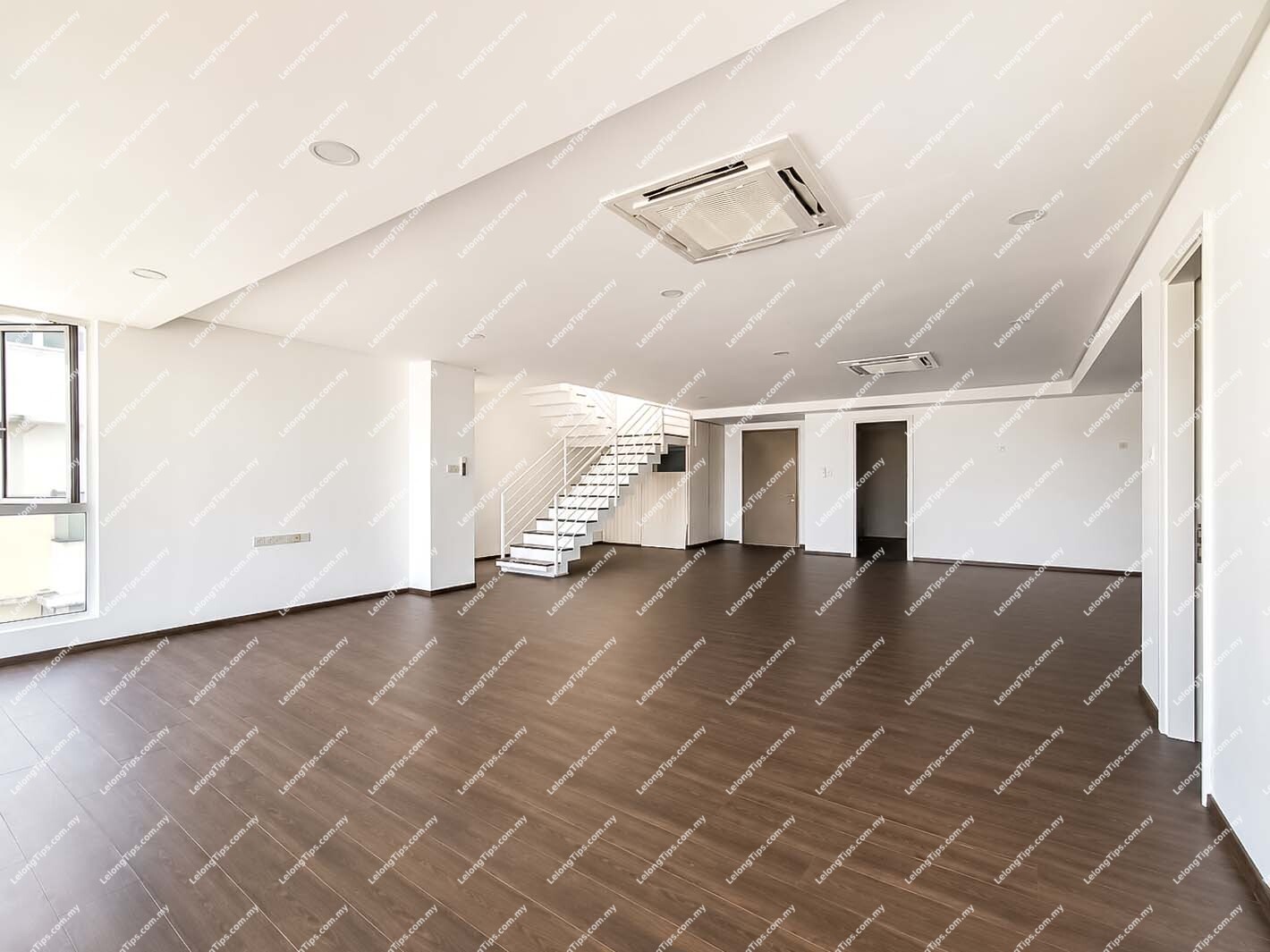 [Limited Penthouse unit; Vacant unit] Condominium [Close to IOI Mall Puchong, Pavilion Bukit Jalil, and Sunway Pyramid]