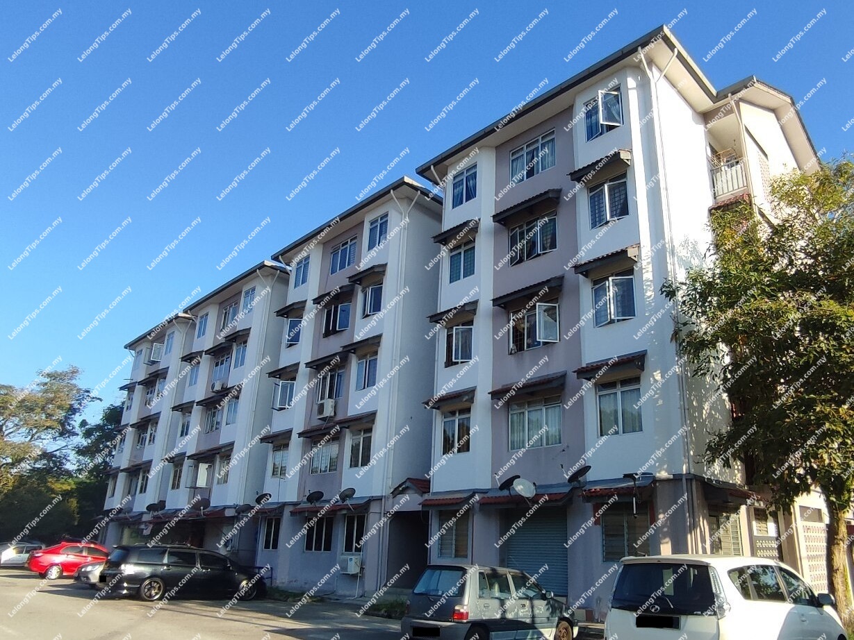Apartment [8 min to Lotus's Putra Nilai; 10 min to AEON Mall Nilai]