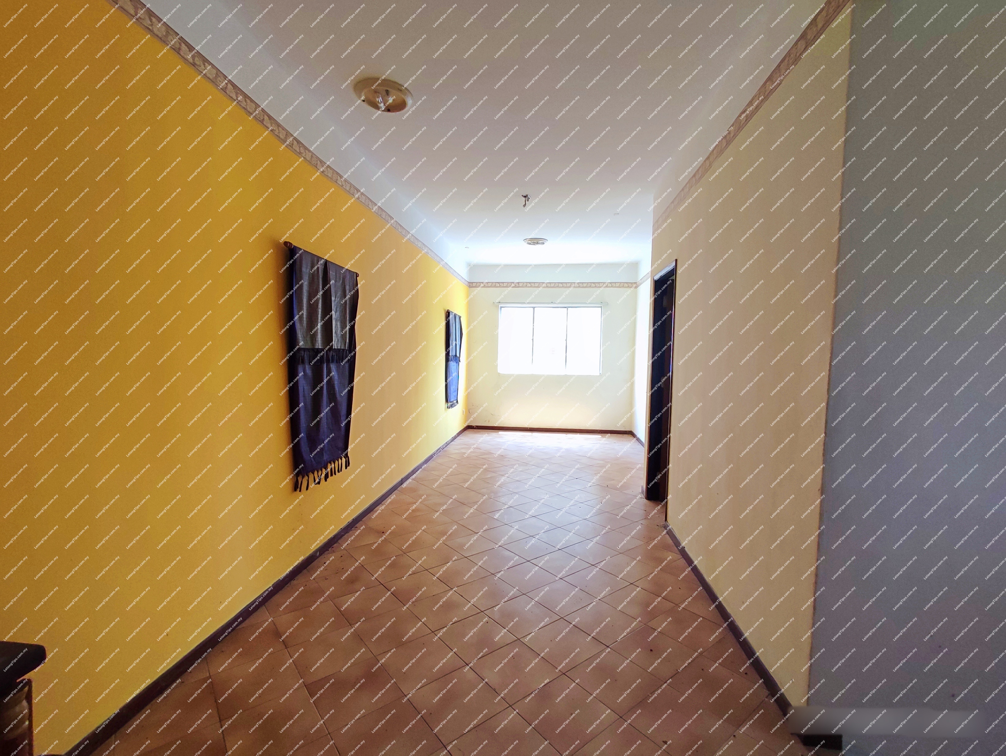 PD Tiara Bay Apartment [Right in front of Royal Palm Springs Golf Club; 9 min to Pantai Tanjung Biru]