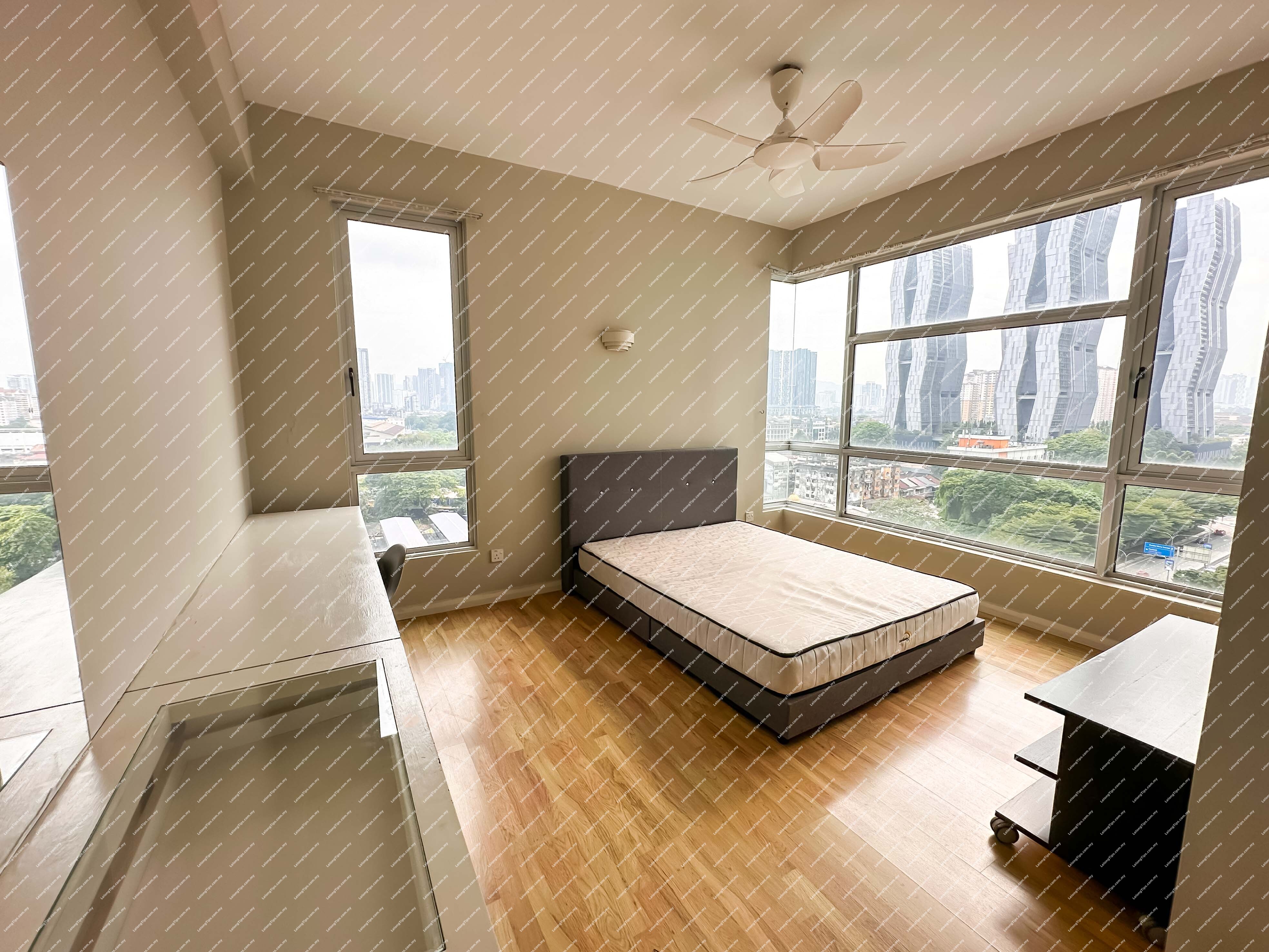 [Renovated and Corner Unit] Condominium [Walking Distance to KTM & MRT Sentul Station]