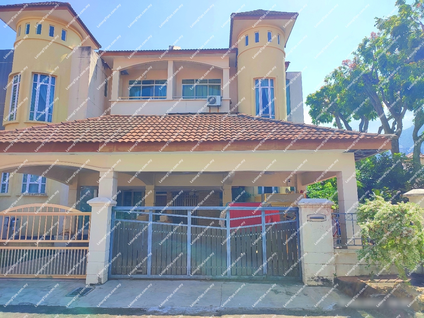 3 Storey Terrace House