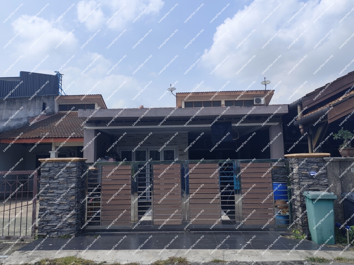 [5 min to Econsave Kampung Jawa] 1 Storey Terrace House [7 min to NSK Jalan Sungai Jati]