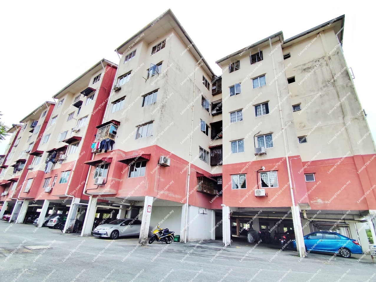 [5 min to Rawang KTM Station] Apartment [7 min to NSK Big Trade City Rawang Jaya]