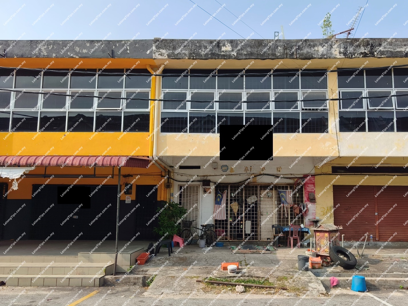 2 Storey Shop