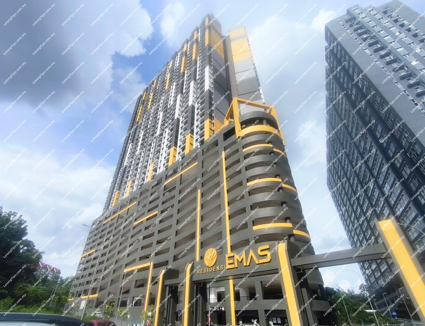 Service Apartment