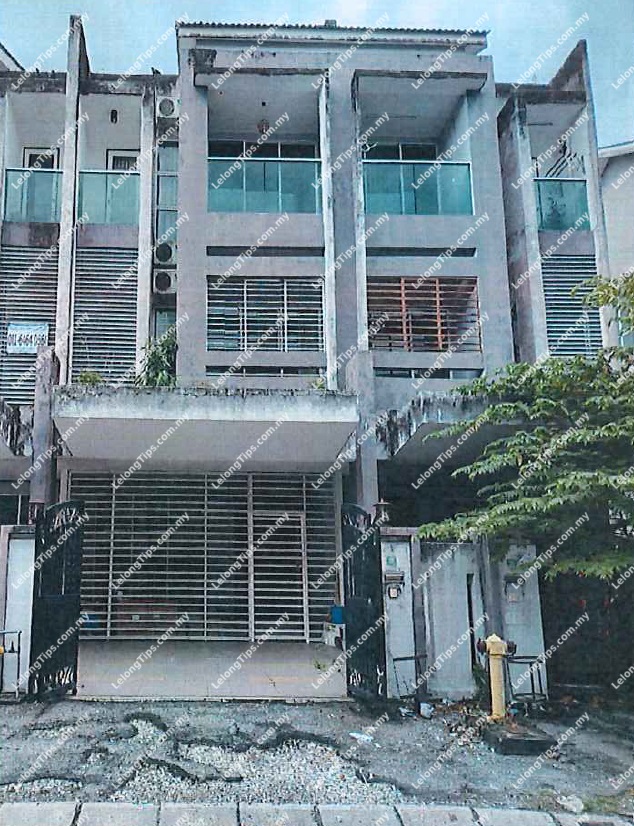 3 Storey Terrace House