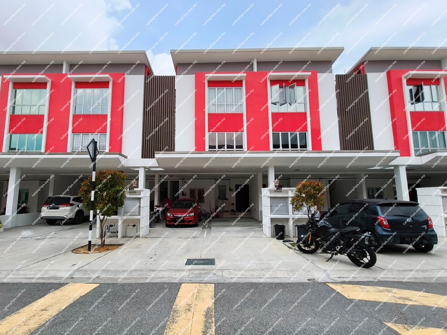 Town House (Upper Unit)