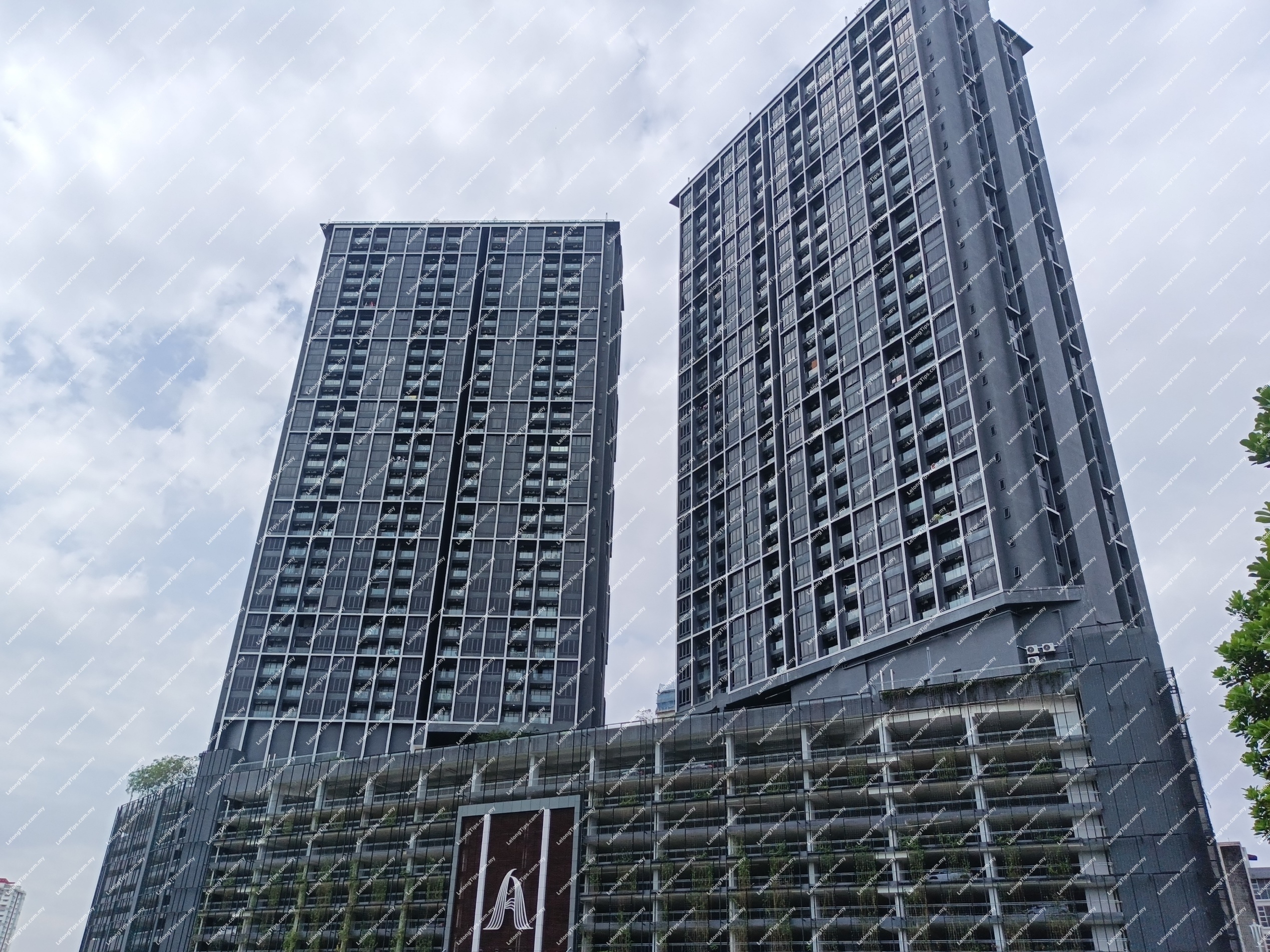[4 min to Kg Dato Harun KTM Station] Service Apartment [6 min to Matahari Mall PJS]