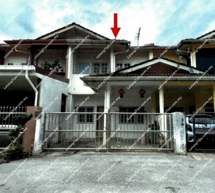 1.5 Storey Terrace House