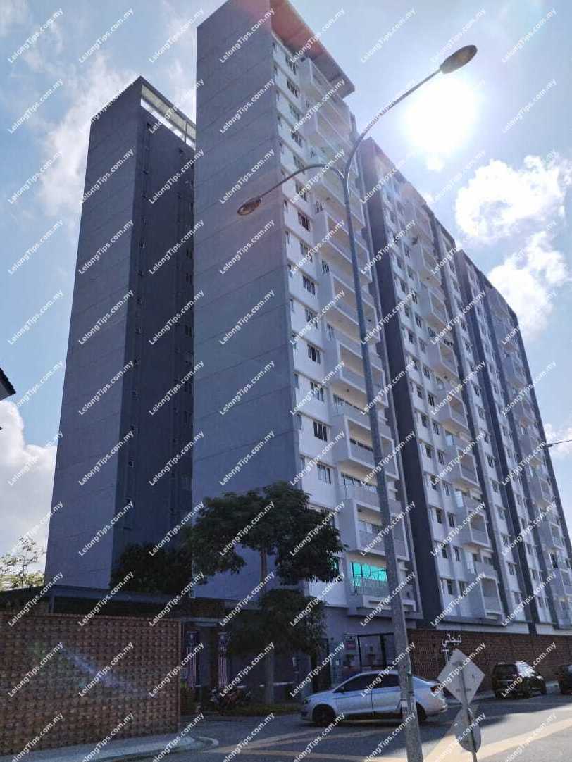 Apartment [5 min to KB Mall; 6 min to Lotus's KB Mall & AEON Mall Kota Bharu]