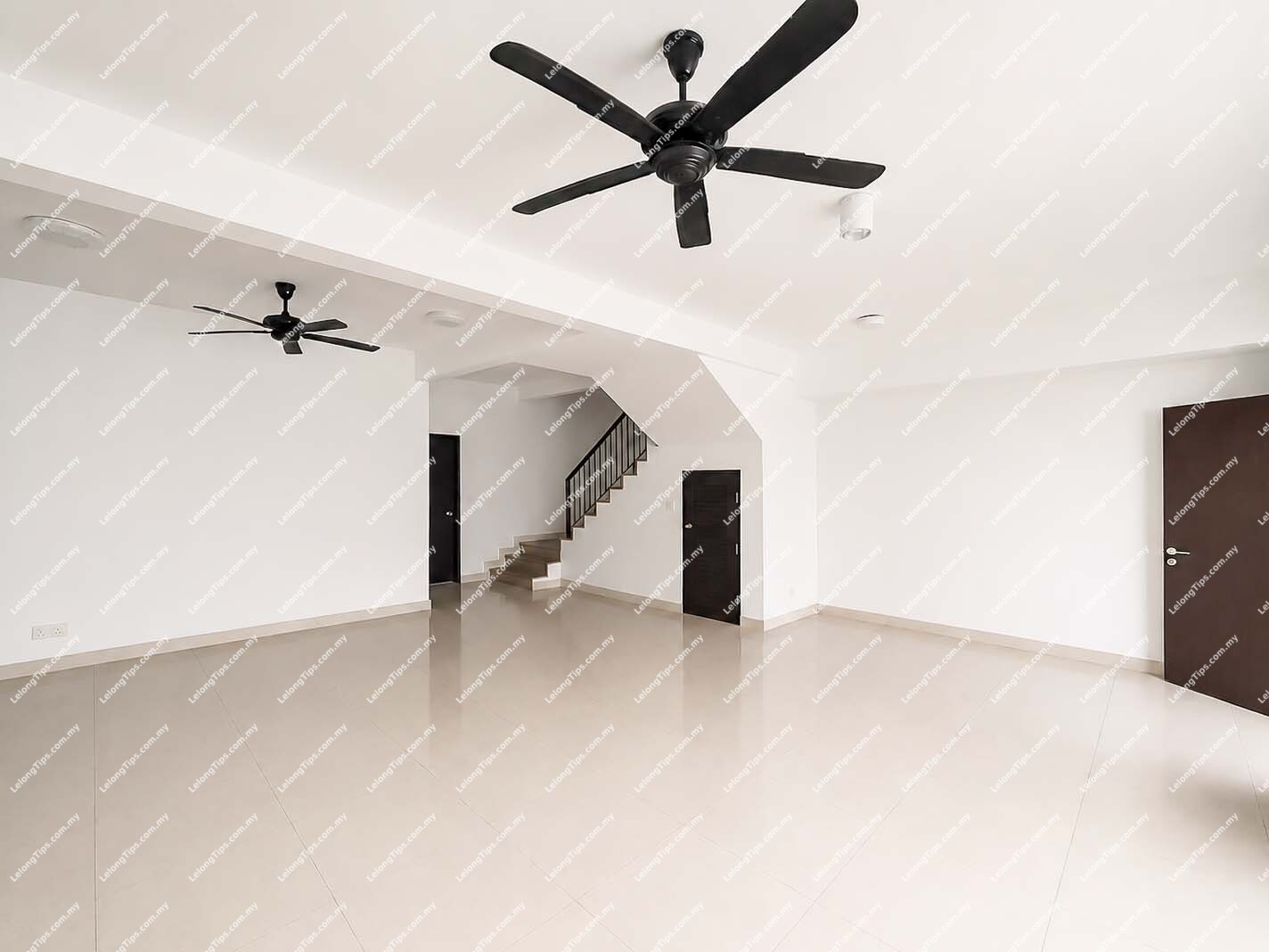 [Surrounded by various Amenities] 2 Storey Link House