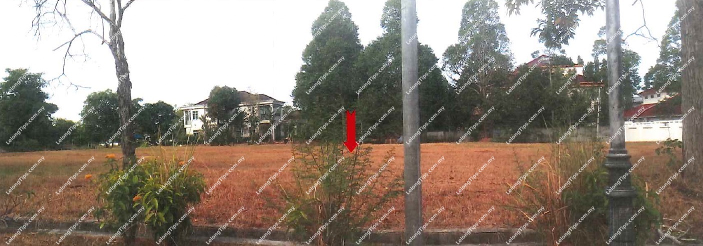 Vacant Bungalow Lot