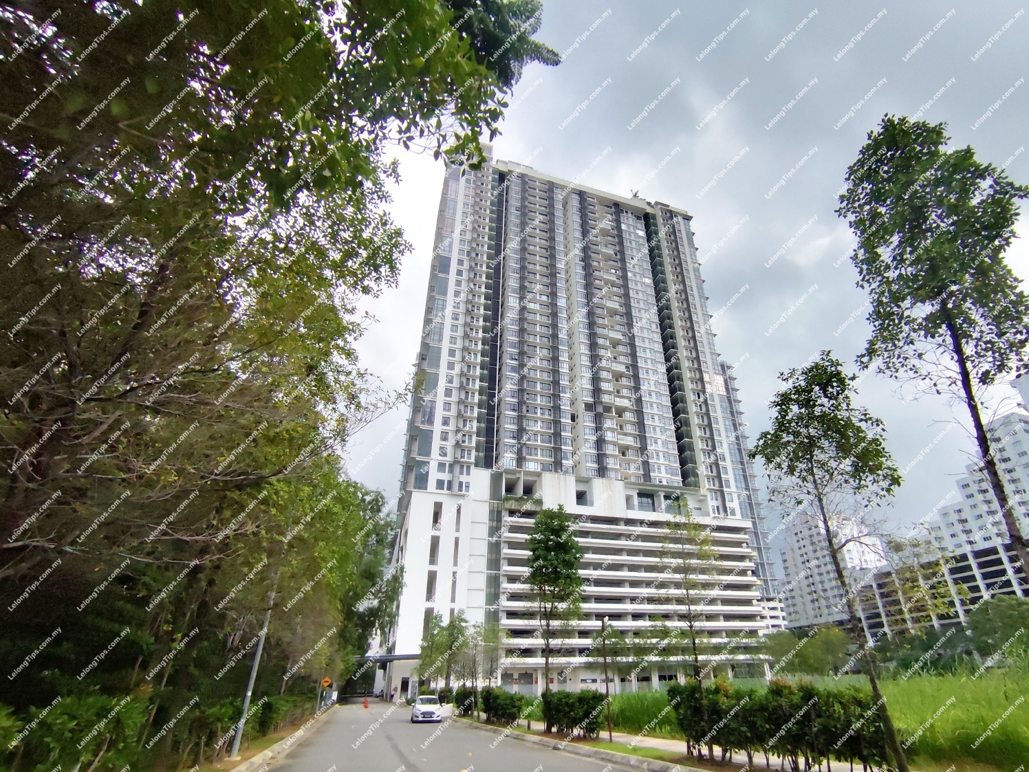 Duplex Service Apartment