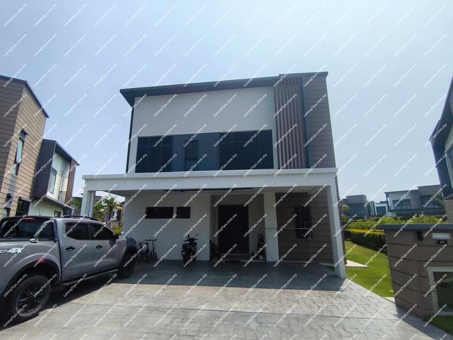 2 Storey Bungalow House