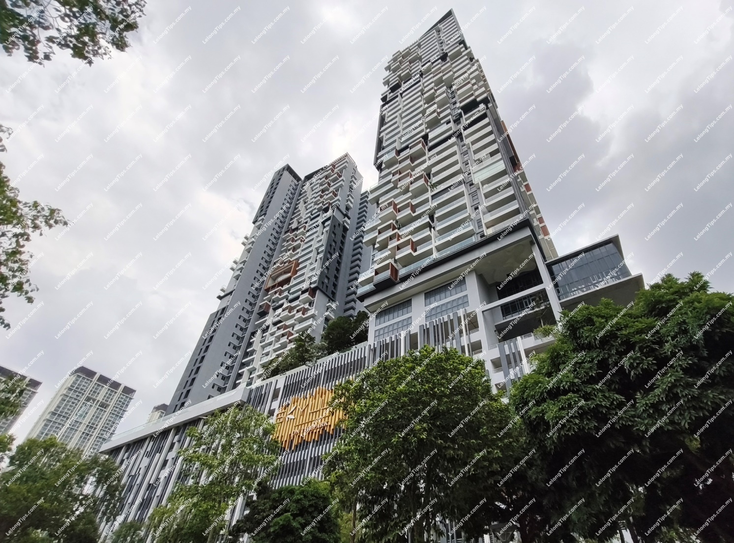 Service Apartment