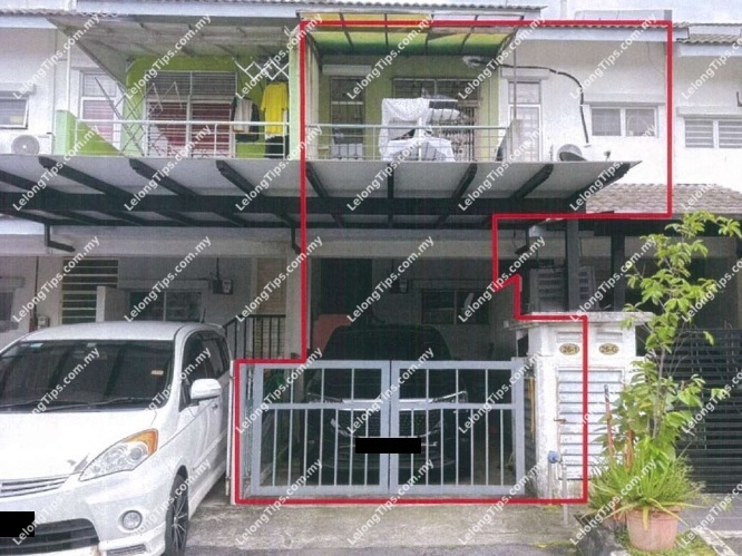 Town House (Upper Unit)