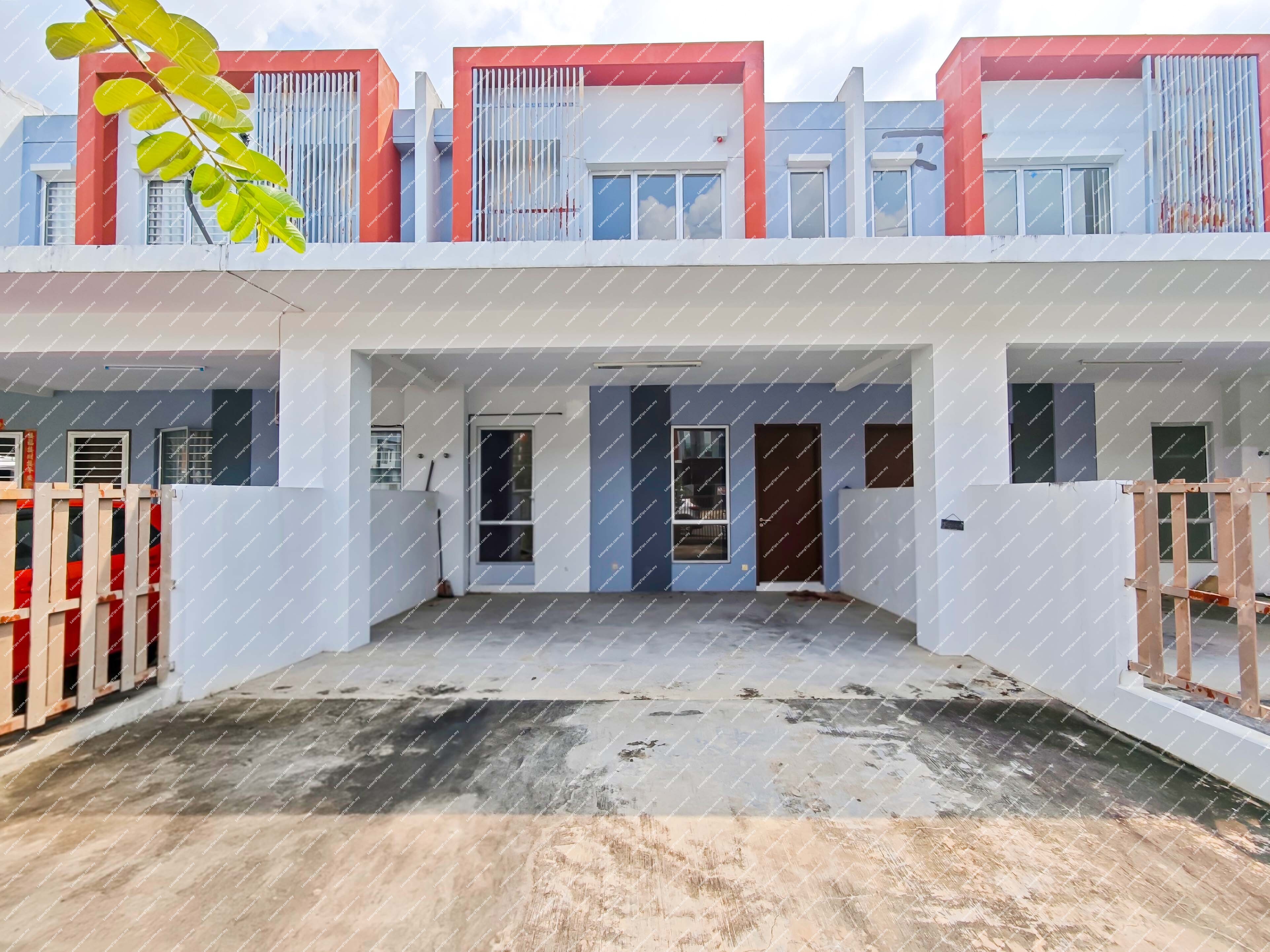 [Vacant unit; Gated-Guarded area] 2 Storey Terrace House [4 min to Setia EcoHill Park]