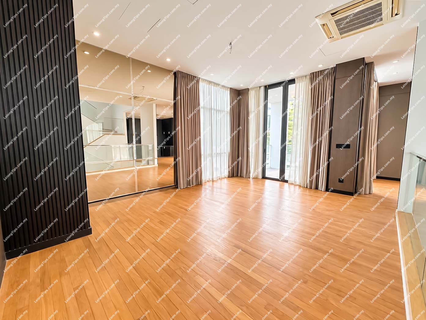 [Gated Guarded; Twin Palms Kemensah] 3 Storey Bungalow [10 min to Melawati Mall and KL East Mall] image 3