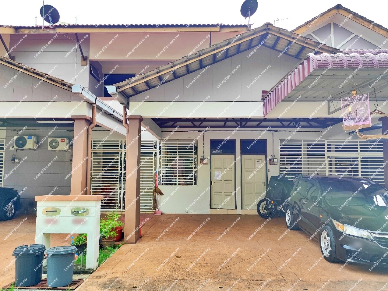 Town House (Upper Unit)