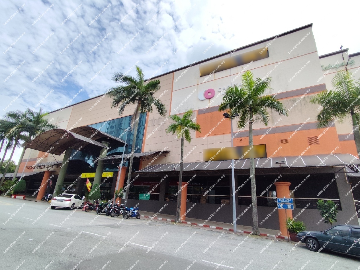 Retail Lot