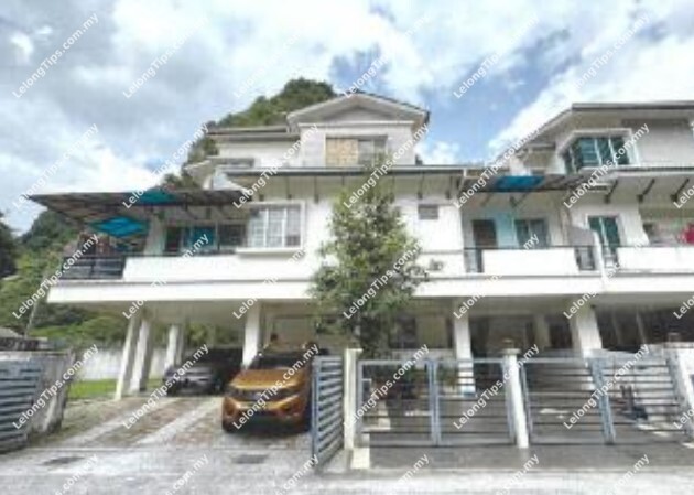 [9 min to 168 Park Mall Selayang, NSK Trade City Selayang, 99 Wonderland Park & Lotus's Selayang] Town House [Close to Selayang Hospital & Selayang Mall]