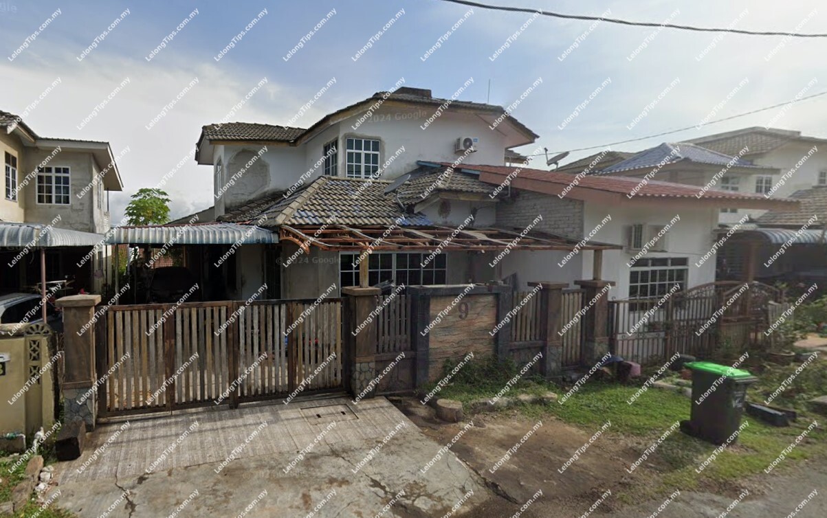 1.5 Storey Semi Detached House