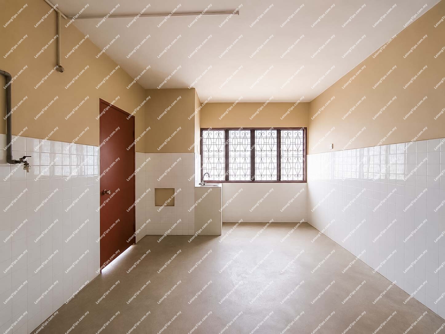 [Vacant unit; Suitable for homestay services] 2 Storey Terrace House [3 min to Berjaya Megamall Kuantan, 5 min to Kuantan Parade & Kuantan River Cruise] image 3